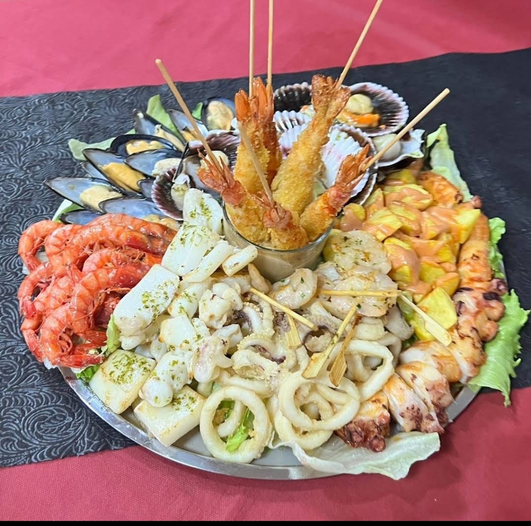 Gran bandeja de mariscos variados